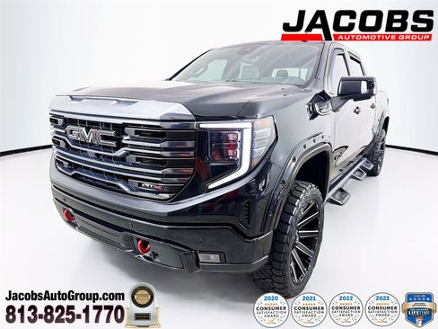 Used 2023 GMC Sierra 1500 AT4 w/ AT4 Premium Package AWD/4WD image 1