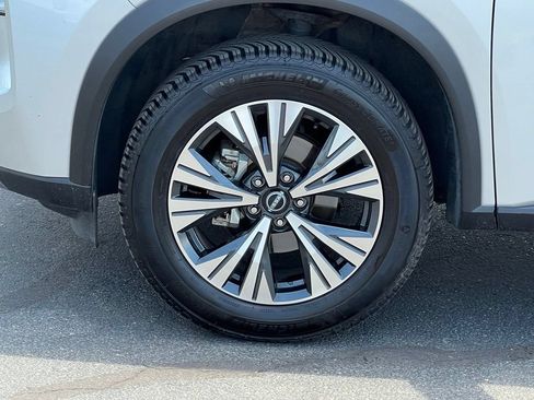 Used 2023 Nissan Rogue SV w/ SV Premium Package AWD/4WD image 14