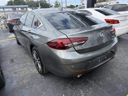 Used 2018 Buick Regal Essence w/ Driver Confidence Package #1 image 4