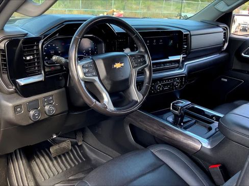 Used 2023 Chevrolet Silverado 1500 LTZ image 17