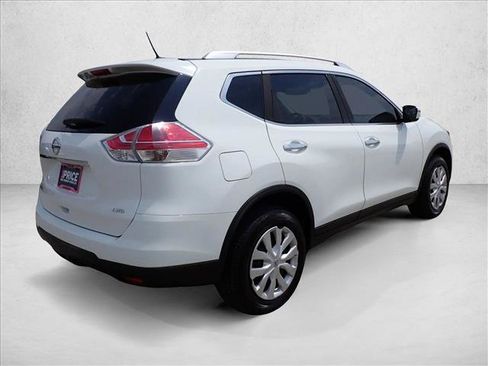 Used 2016 Nissan Rogue S w/ Appearance Package AWD/4WD image 4