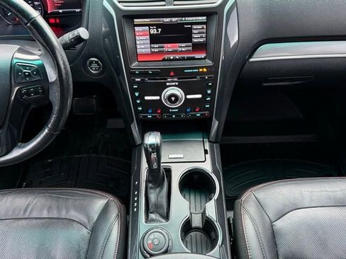 Used 2016 Ford Explorer Sport w/ Equipment Group 401A AWD/4WD image 28