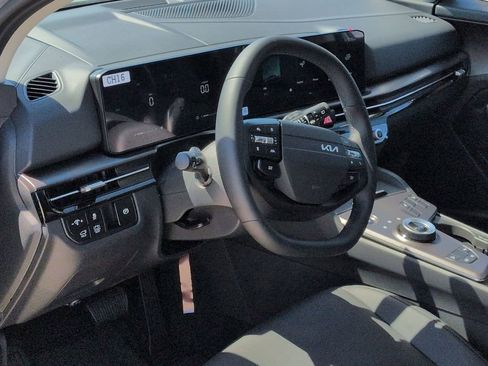 New 2026 Kia Sportage EX image 10