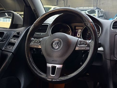 Used 2013 Volkswagen Golf TDI image 21