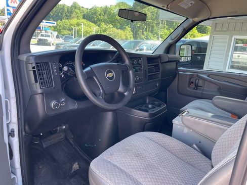 Used 2014 Chevrolet Express 1500 RWD image 14