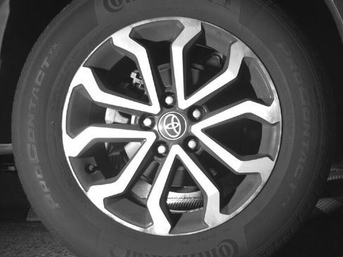 Used 2023 Toyota Corolla Cross AWD Hybrid image 15