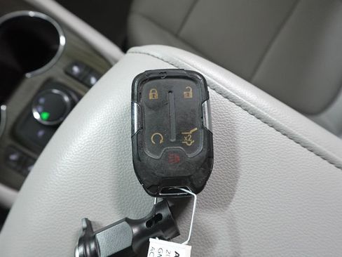 Used 2023 GMC Acadia SLT image 33