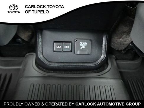 Used 2023 Toyota Highlander Platinum image 25