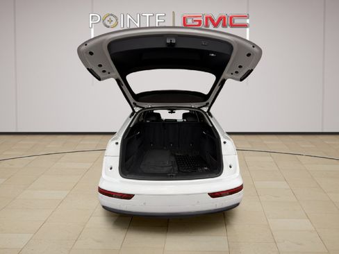 Used 2019 Audi Q5 2.0T Premium Plus w/ Premium Plus Package image 29