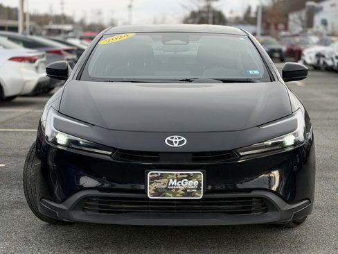 Used 2024 Toyota Prius LE image 2