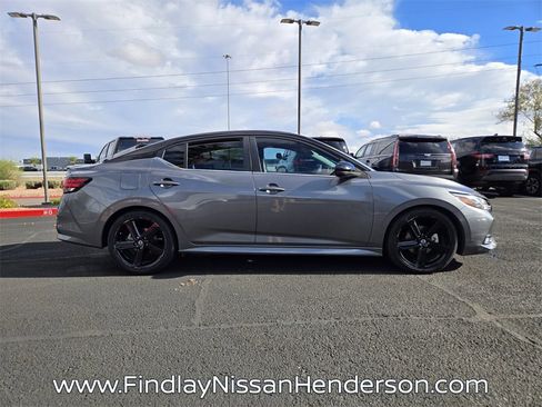 Used 2022 Nissan Sentra SR w/ Midnight Edition image 7