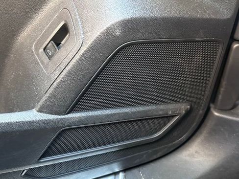 Used 2023 Volkswagen Atlas SE w/ Black Wheel Package FWD image 19