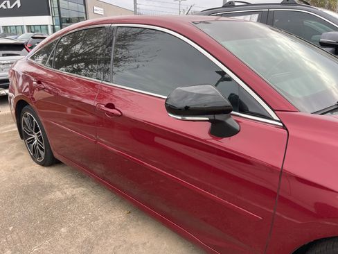 Used 2019 Toyota Avalon Touring image 5