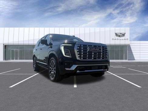 Used 2026 GMC Yukon Denali w/ Sun & Power Step Package AWD/4WD image 8