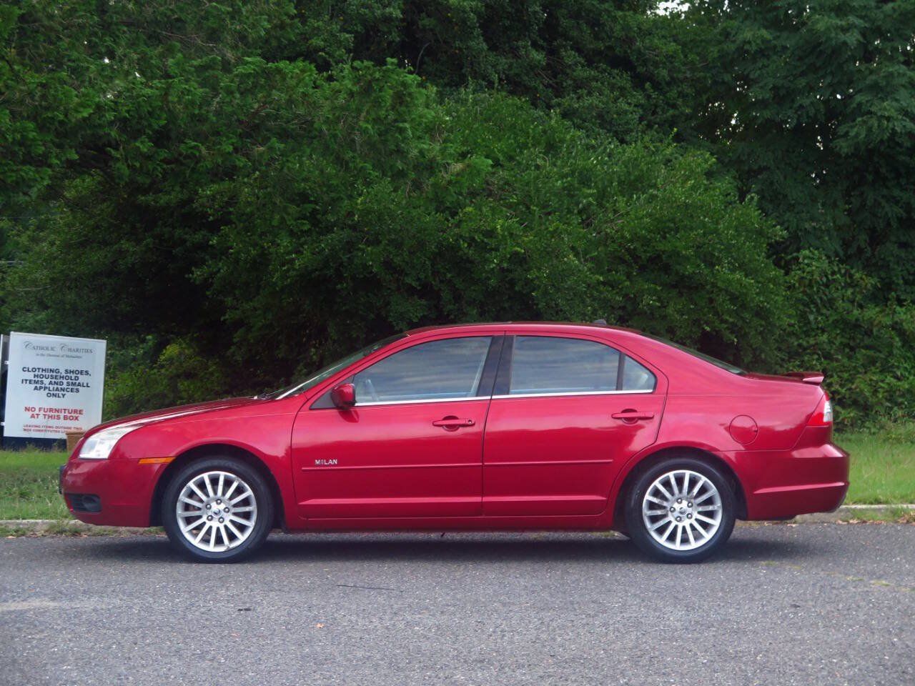 Used 2007 Mercury Milan Premier AWD/4WD image 2