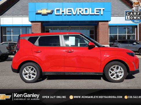 Used 2025 Kia Soul LX w/ Option Group 015 image 1