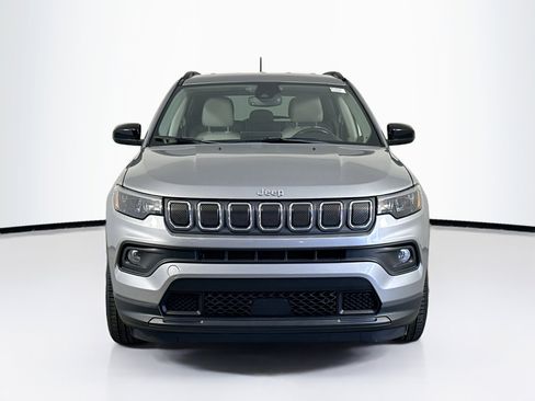 Used 2022 Jeep Compass Latitude w/ Convenience Group image 2