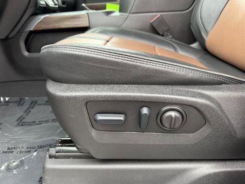 Used 2022 Chevrolet Silverado 3500 High Country image 51