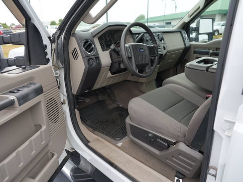 Used 2010 Ford F250 XLT AWD/4WD image 14