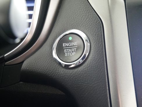 Used 2019 Ford Fusion SE image 32