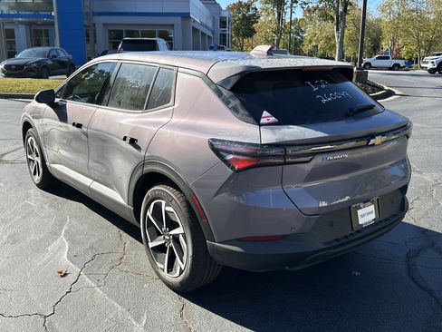 New 2025 Chevrolet Equinox EV LT image 7