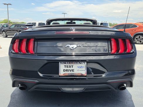 Used 2020 Ford Mustang Premium RWD image 4