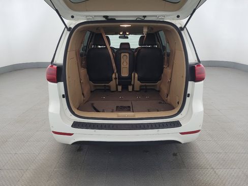 Used 2015 Kia Sedona LX w/ LX Convenience Package FWD image 29