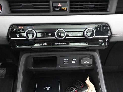 Certified 2023 Honda Pilot Elite image 31