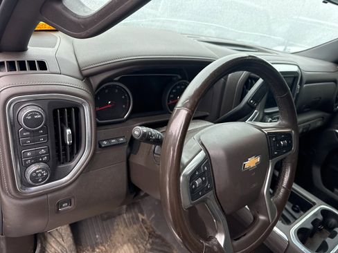 Used 2020 Chevrolet Silverado 2500 LTZ w/ LTZ Premium Package image 16