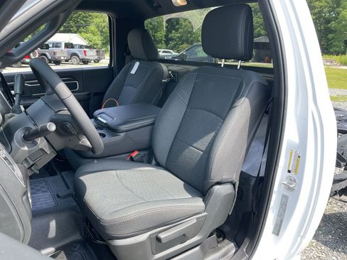 New 2025 RAM 3500 Big Horn image 11