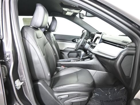 Used 2023 Jeep Compass Limited AWD/4WD image 13