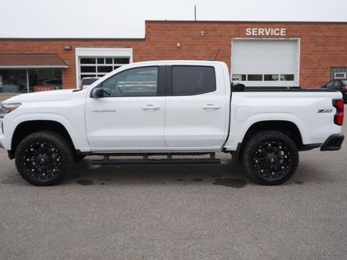 Used 2023 Chevrolet Colorado Z71 w/ Z71 Convenience Package 2 AWD/4WD image 2