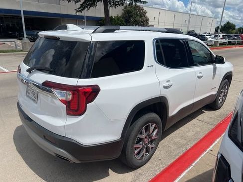 Used 2023 GMC Acadia SLT FWD image 5