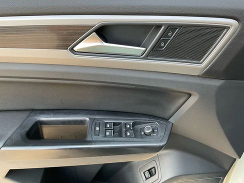 Used 2019 Volkswagen Atlas SE FWD image 15