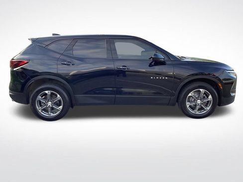 Used 2023 Chevrolet Blazer LT AWD/4WD image 11