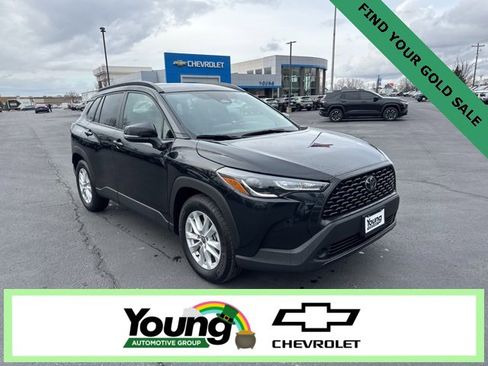 Used 2025 Toyota Corolla Cross LE image 1