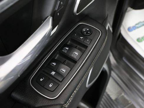 Used 2019 RAM 1500 Laramie AWD/4WD image 31