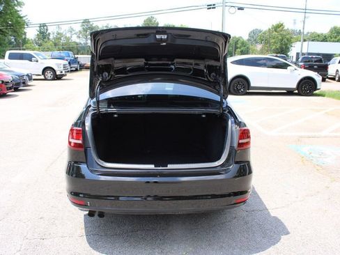 Used 2018 Volkswagen Jetta S FWD image 9