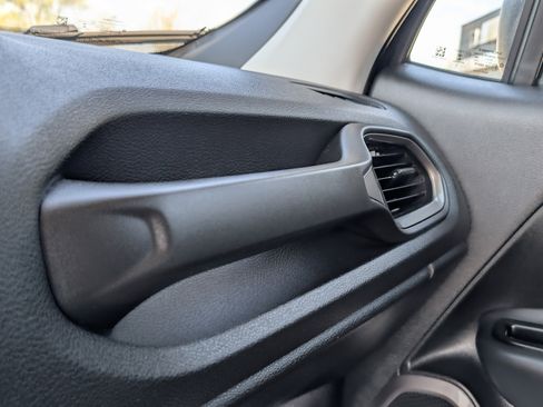 Used 2022 Jeep Renegade Latitude AWD/4WD image 26