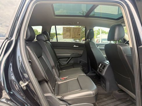 Used 2023 Volkswagen Atlas SEL R-Line AWD/4WD image 29