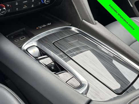 Used 2024 Buick Enclave Premium image 26