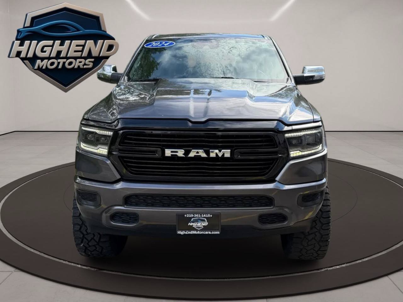 Used 2024 RAM 1500 Laramie AWD/4WD image 10