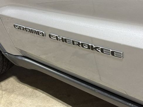 Used 2019 Jeep Grand Cherokee Limited w/ Trailer Tow Group IV AWD/4WD image 27