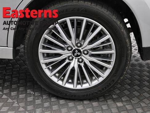 Used 2022 Mitsubishi Outlander LE AWD/4WD image 34