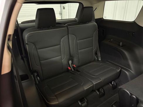 Used 2023 GMC Acadia Denali w/ Denali Ultimate Package AWD/4WD image 19