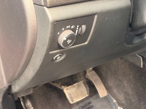 Used 2015 Jeep Grand Cherokee Laredo w/ Quick Order Package 23E AWD/4WD image 23