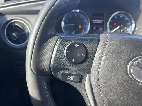 Used 2018 Toyota Corolla L image 23