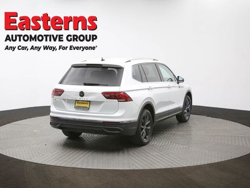 Used 2024 Volkswagen Tiguan Wolfsburg Edition image 38