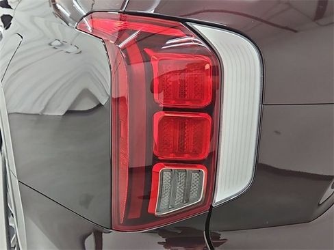 Used 2023 Hyundai Palisade Calligraphy w/ Cargo Package image 17