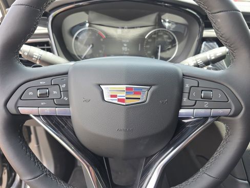 New 2025 Cadillac XT6 Premium Luxury image 32